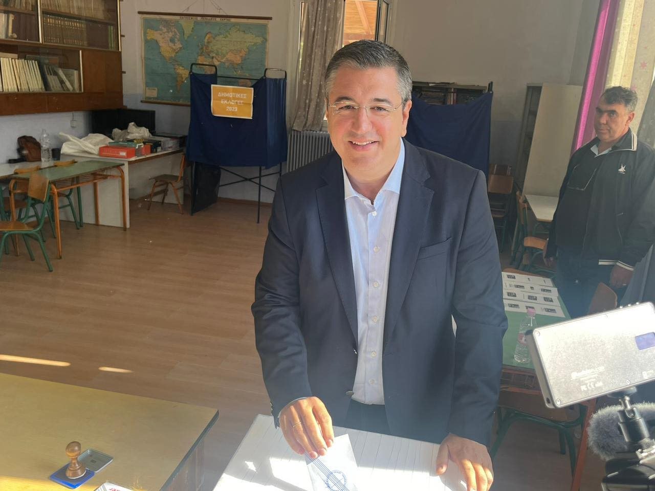 Εκλογές 2023 – Απόστολος Τζιτζικώστας: Ψήφισε στον Δήμο Δέλτα
