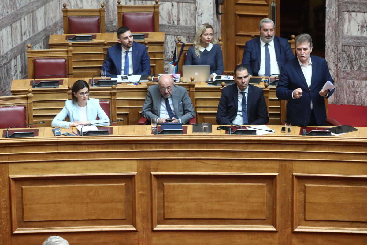 Συζήτηση στην Ολομέλεια της Βουλής των άρθρων και του συνόλου του σχεδίου νόμου, "Ρυθμίσεις για την αντιμετώπιση της πανδημίας του κορωνοιού COVID-19, την ενίσχυση της προστασίας της δημόσιας υγείας και των υπηρεσιών υγείας, το ηλεκτρονικό σύστημα παρακολούθησης της διακίνησης φαρμάκων, την Ενιαία Λίστα Χειρουργείων και άλλες επείγουσες διατάξεις, Τετάρτη 4 Οκτωβρίου 2023. 
(ΓΙΑΝΝΗΣ ΠΑΝΑΓΟΠΟΥΛΟΣ