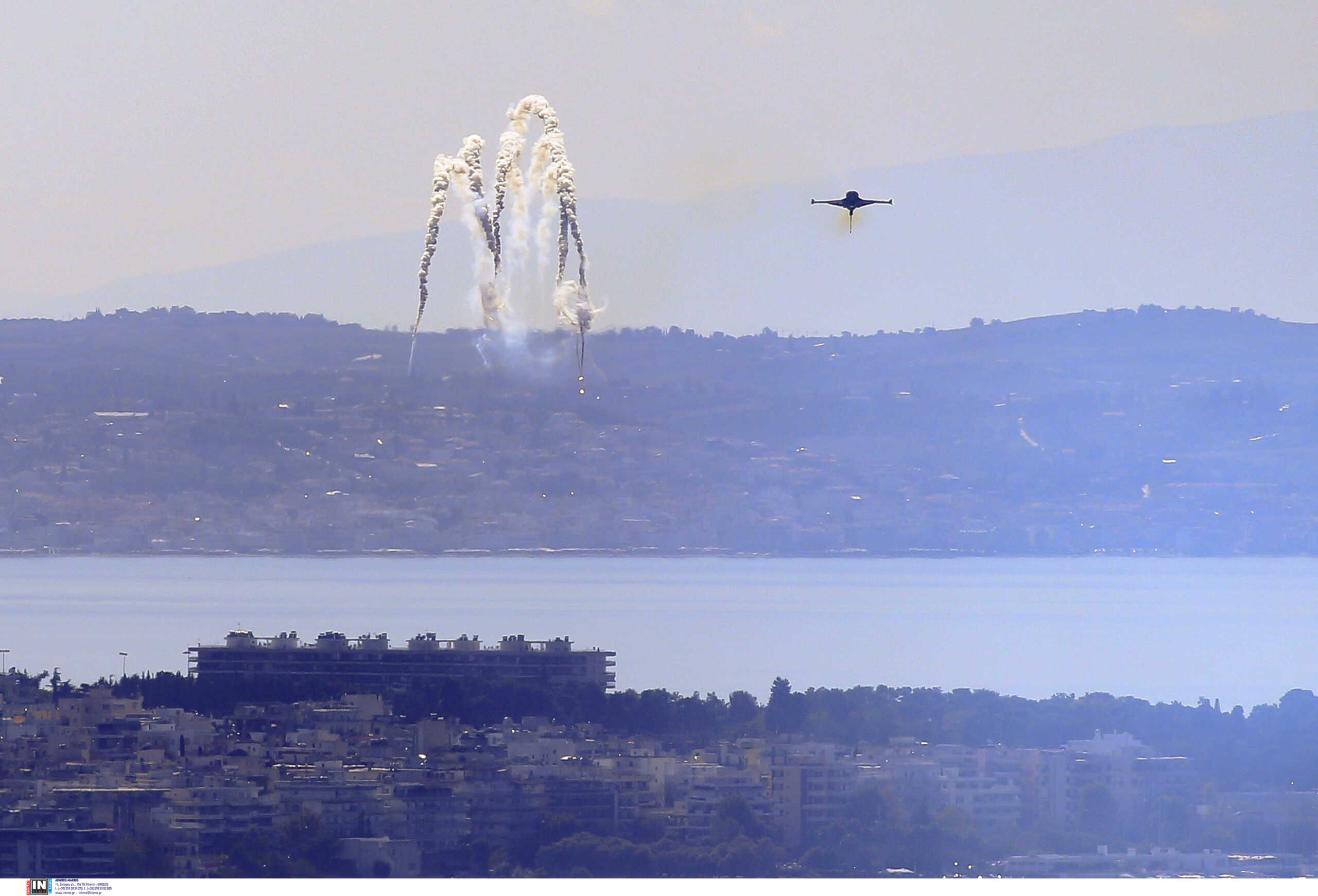 28 Οκτωβρίου 2023: Οι εντυπωσιακοί ελιγμοί του F-16 της ομάδας «ΖΕΥΣ» πάνω από την Θεσσαλονίκη