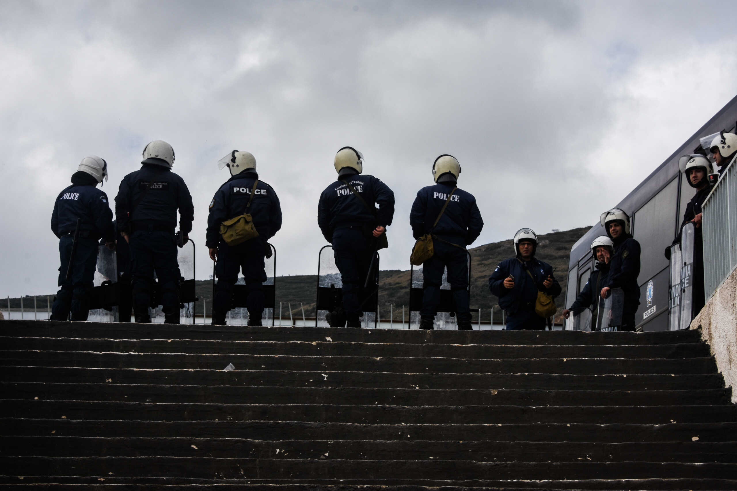 Συνολικά δέκα συλλήψεις πριν από δυο ματς της Super League