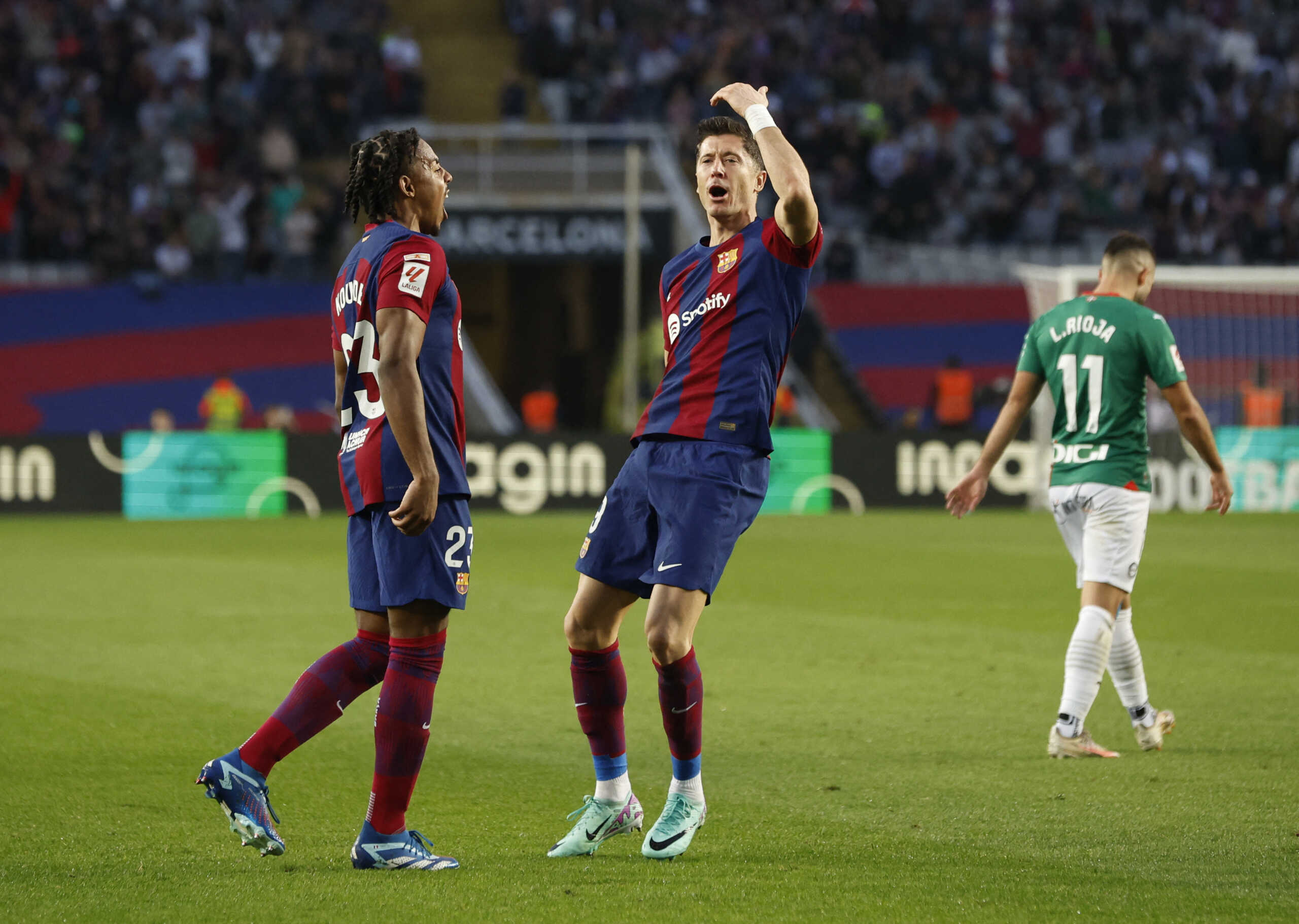 Soccer Football - LaLiga - FC Barcelona v Deportivo Alaves - Estadi Olimpic Lluis Companys, Barcelona, Spain - November 12, 2023 FC Barcelona's Robert Lewandowski celebrates scoring their first goal REUTERS