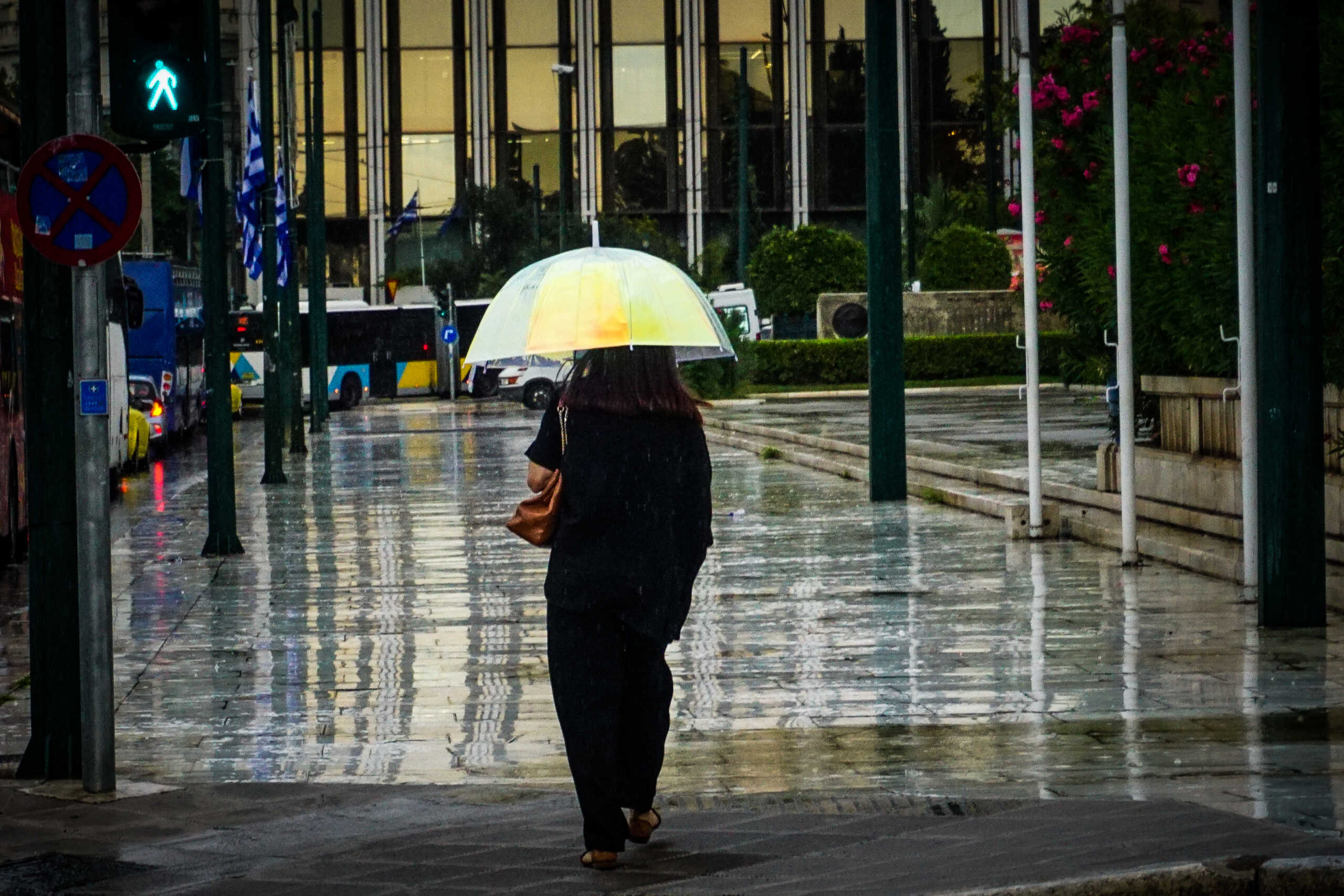 Καιρός: Οδηγίες της Πολιτικής Προστασίας μετά το επικαιροποιημένο δελτίο της ΕΜΥ – Ποιες περιοχές θα επηρεαστούν