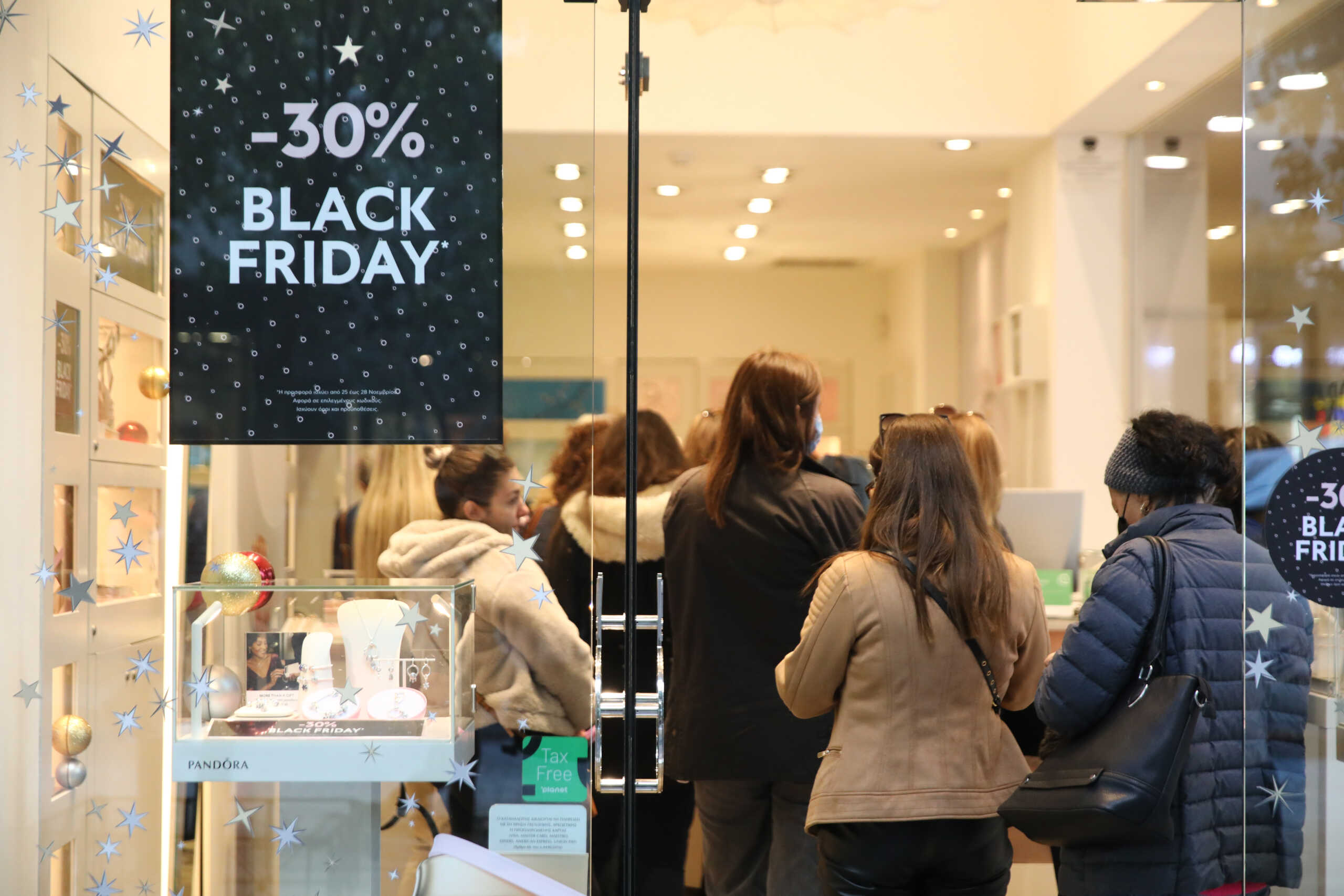 Σκρέκας για Black Friday: Πρόστιμο σε όποιον «παίζει» με τις τιμές – Τις έχουμε καταγράψει πριν τις εκπτώσεις