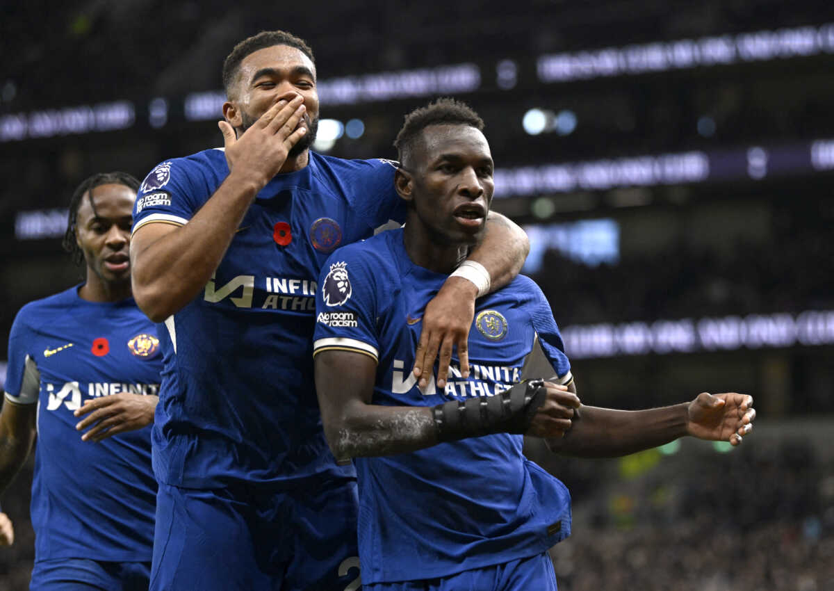 Soccer Football - Premier League - Tottenham Hotspur v Chelsea - Tottenham Hotspur Stadium, London, Britain - November 6, 2023 Chelsea's Nicolas Jackson celebrates scoring their second goal with Reece James REUTERS