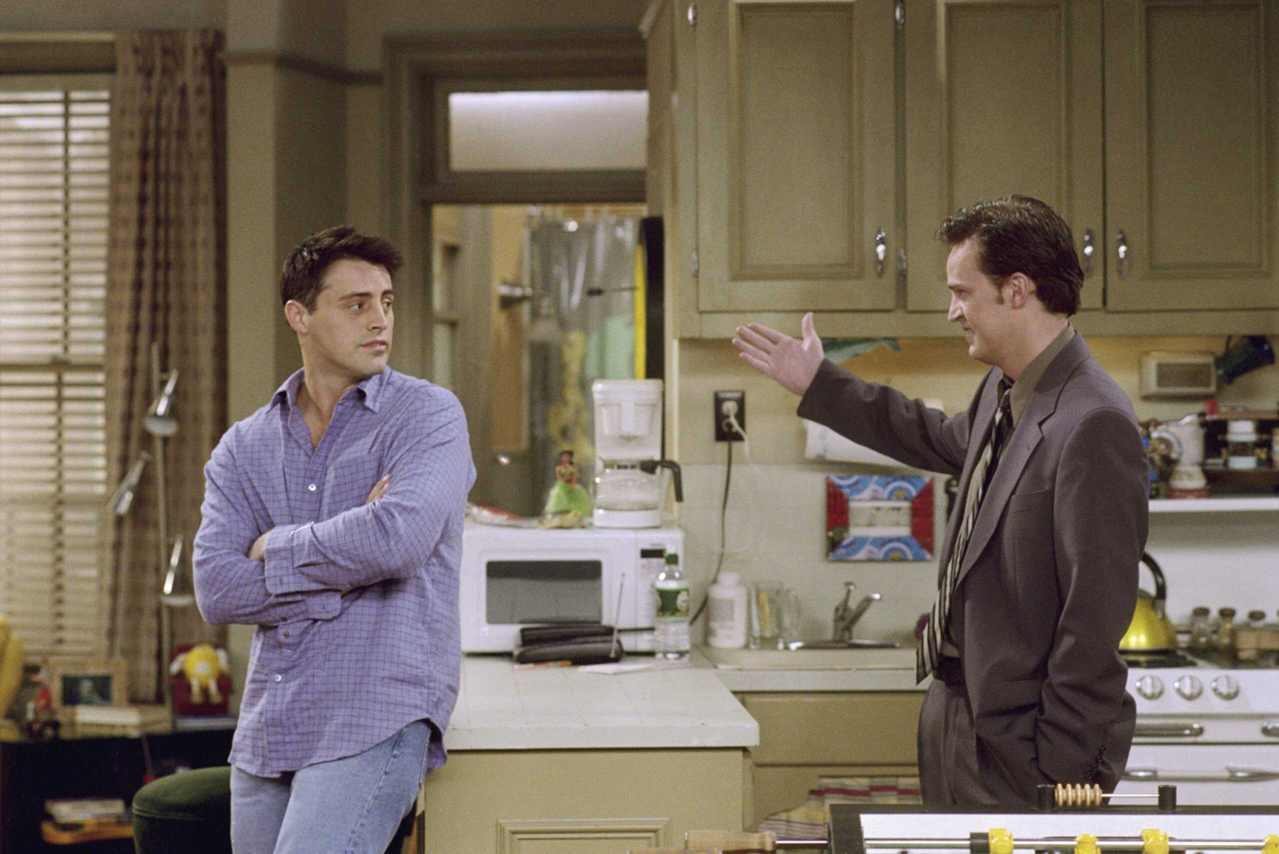 FRIENDS - "The One With The Engagement Picture" -- Episode 5 -- Aired 11