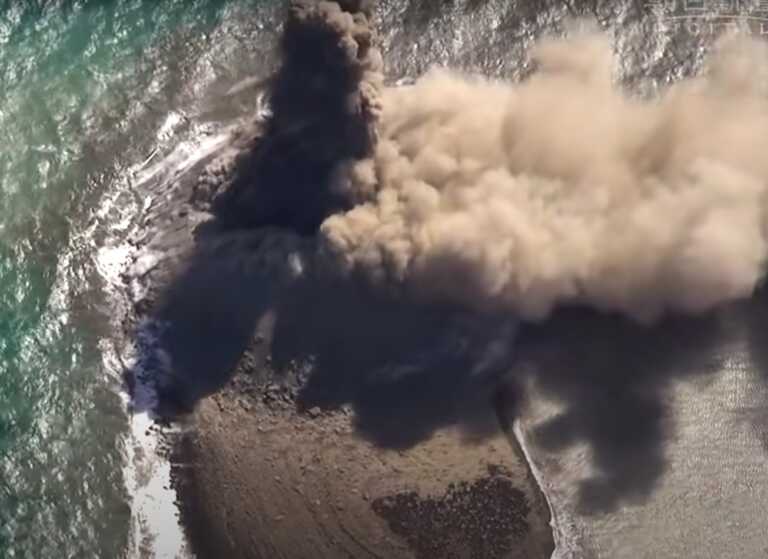 Το νεότερο νησί του κόσμου - «Γεννήθηκε» μέσα από πρόσφατη ηφαιστειακή έκρηξη στην Ιαπωνία