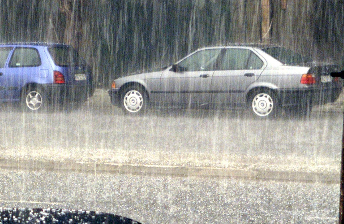 Καιρός – Meteo: Καταιγίδες με χαλάζι και θαλασσοταραχή – Η πρόγνωση της νέας κακοκαιρίας που χτυπά από αύριο (10/11) έως τη Δευτέρα (13/11)