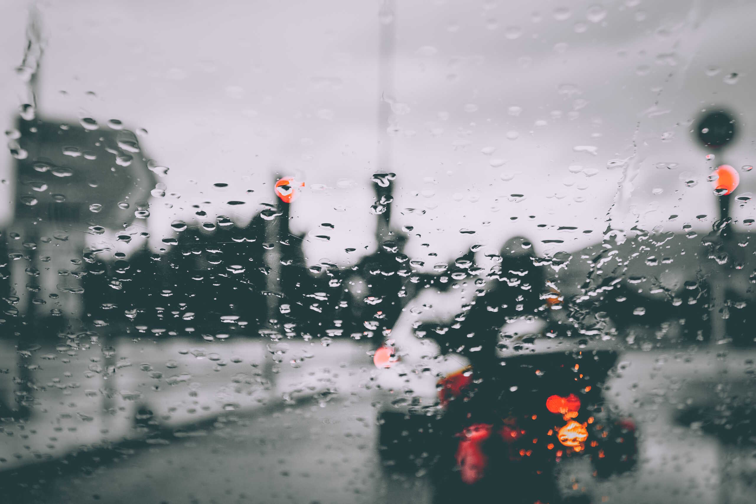 Καιρός σήμερα: Βροχές και καταιγίδες σε πολλές περιοχές της χώρας – Αναλυτική πρόγνωση