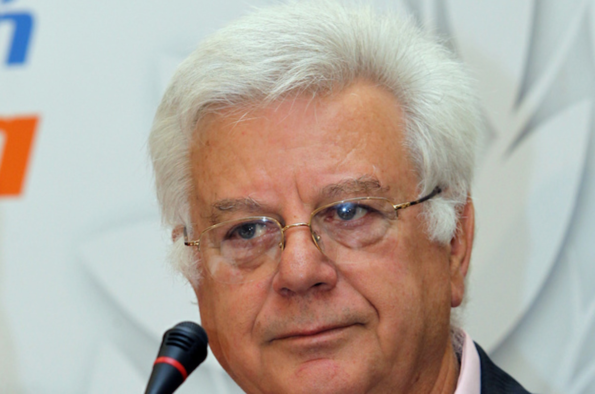 Ο Θεόδωρος Κοτσώνης  παίρνει μέρος στην συνεδρίαση της Κεντρικής Επιτροπής της Δημοκρατικής Συμμαχίας . Συνεδρίασε η Κεντρική Επιτροπή της Δημοκρατικής Συμμαχίας, με θέμα την εκλογή οργάνων του κόμματος, Σάββατο 25 Ιουνίου 2011.