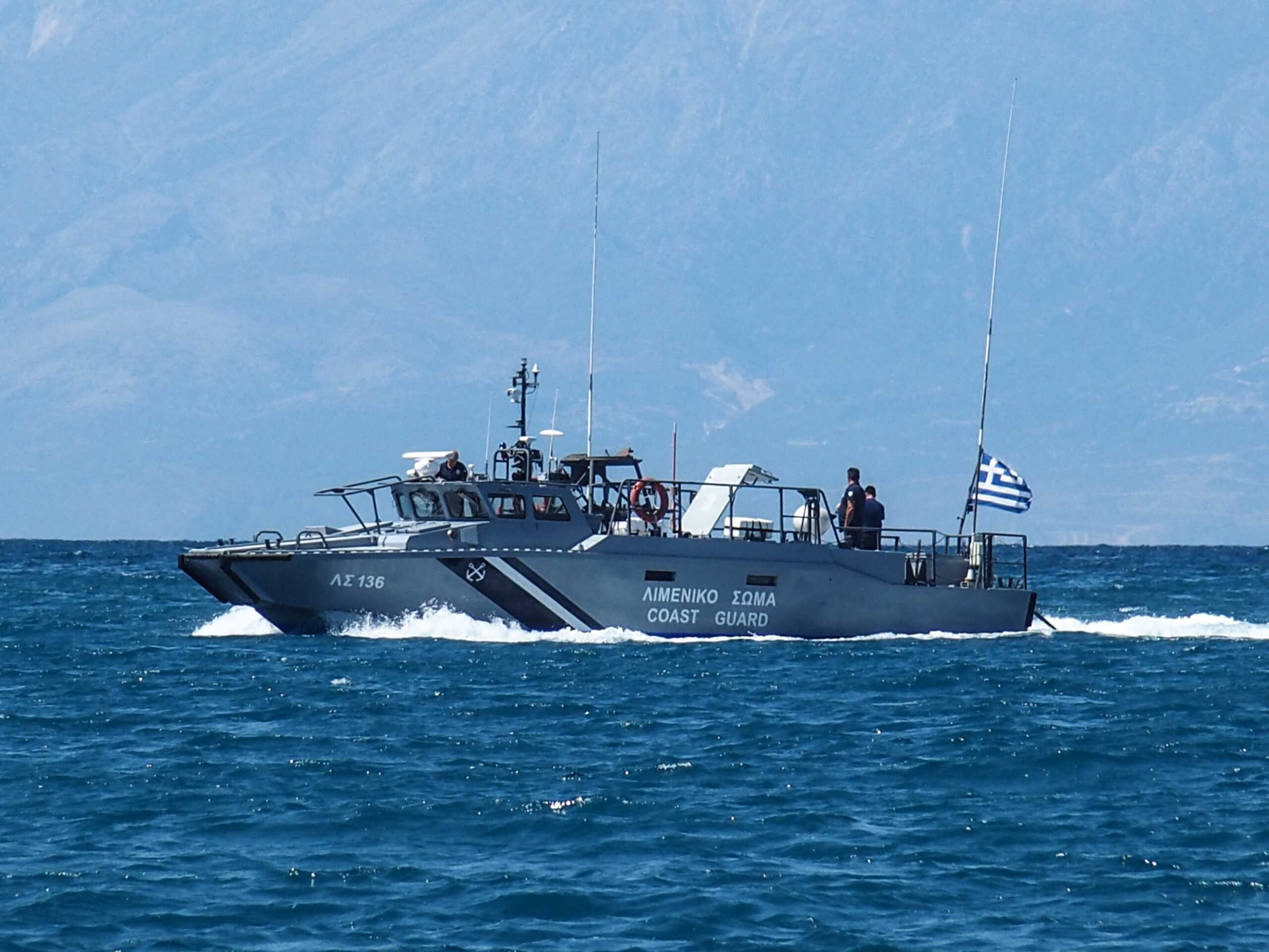Λέσβος: Βυθίστηκε φορτηγό πλοίο με 14 άτομα πλήρωμα