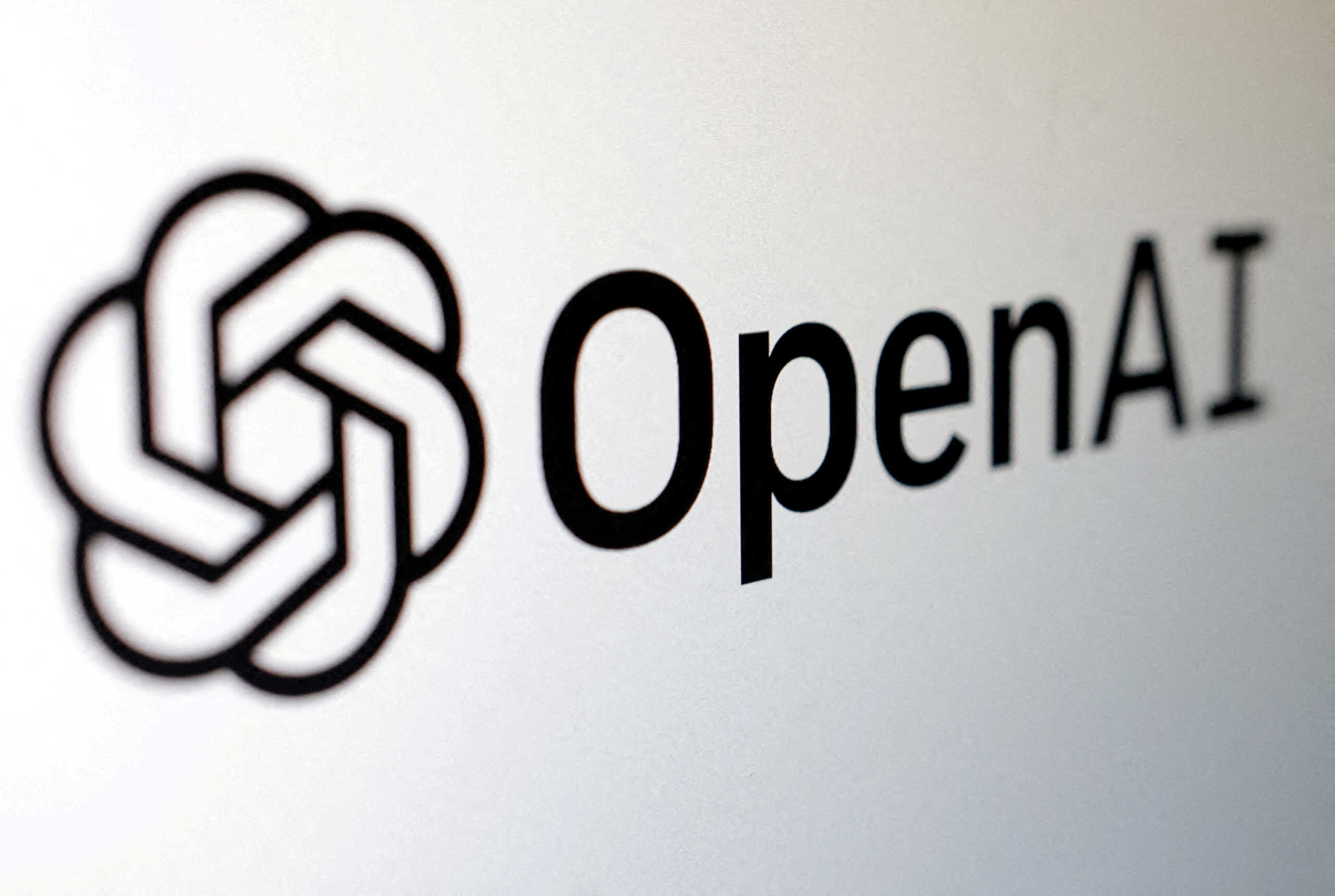 Ξεσηκωμός στην OpenAI – Το προσωπικό προειδοποιεί για μαζική φυγή μετά την απόλυση του Αλτμαν ο οποίος πηγαίνει στη Microsoft