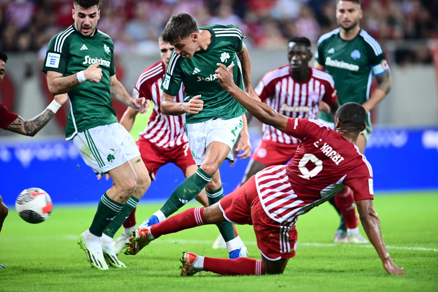 https://www.newsit.gr/wp-content/uploads/2023/11/PANATHINAIKOS_OLYMPIAKOS_EUROKINISSI-1536x1024.jpg