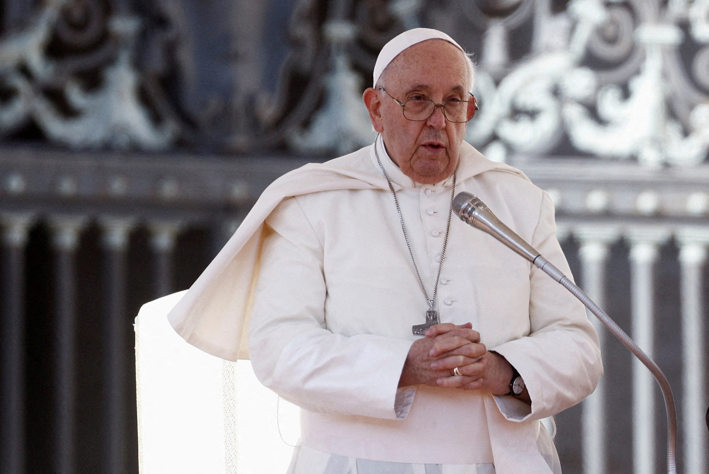 FILE PHOTO: FILE PHOTO: Pope Francis leads the weekly general audience in Saint Peter's Square, at the Vatican, November 8, 2023. REUTERS
