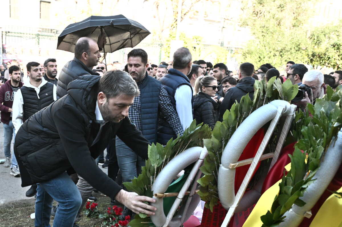 Κατάθεση στεφάνου στο Μνημείο του Πολυτεχνείου από τον πρόεδρο του ΠΑΣΟΚ - Κινήματος Αλλαγής Νίκο Ανδρουλάκη, Πέμπτη 16 Νοεμβρίου 2023. 
(ΤΑΤΙΑΝΑ ΜΠΟΛΑΡΗ