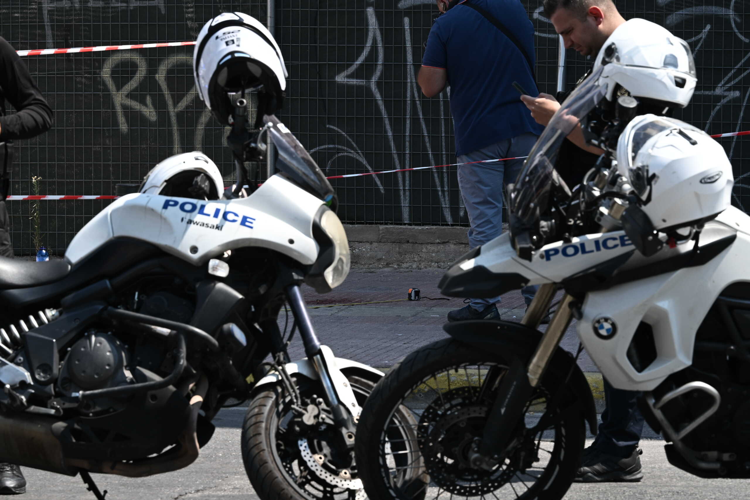 Επεισόδιο με πυροβολισμούς στον Κολωνό στη συμβολή Παλαμιδίου και Λένορμαν ύστερα από απόπειρα ληστείας, Τρίτη 1 Αυγούστου 2023. Τραυματίας ο δράστης από αστυνομικά πυρά.
(ΤΑΤΙΑΝΑ ΜΠΟΛΑΡΗ