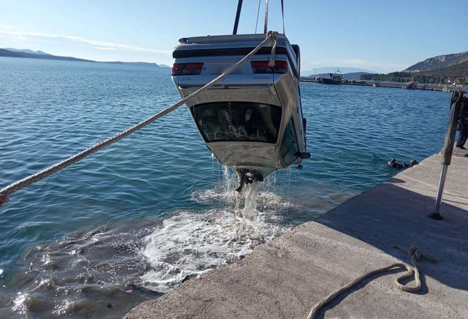 Πρέβεζα: Μία νεκρή και δύο τραυματισμένες γυναίκες από πτώση αυτοκινήτου στη θάλασσα