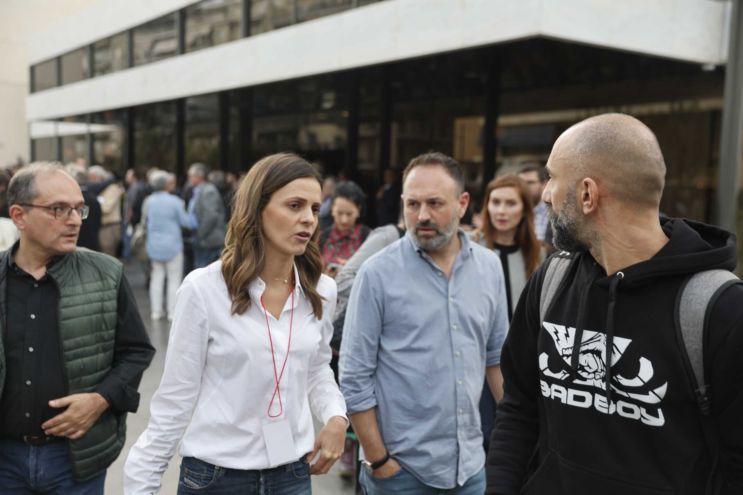 Τσακαλώτος – Αχτσιόγλου: Δεν φύγαμε από τον ΣΥΡΙΖΑ, αποχωρήσαμε από τη συνεδρίαση γιατί δεν έγινε καμία δημοκρατική διαδικασία