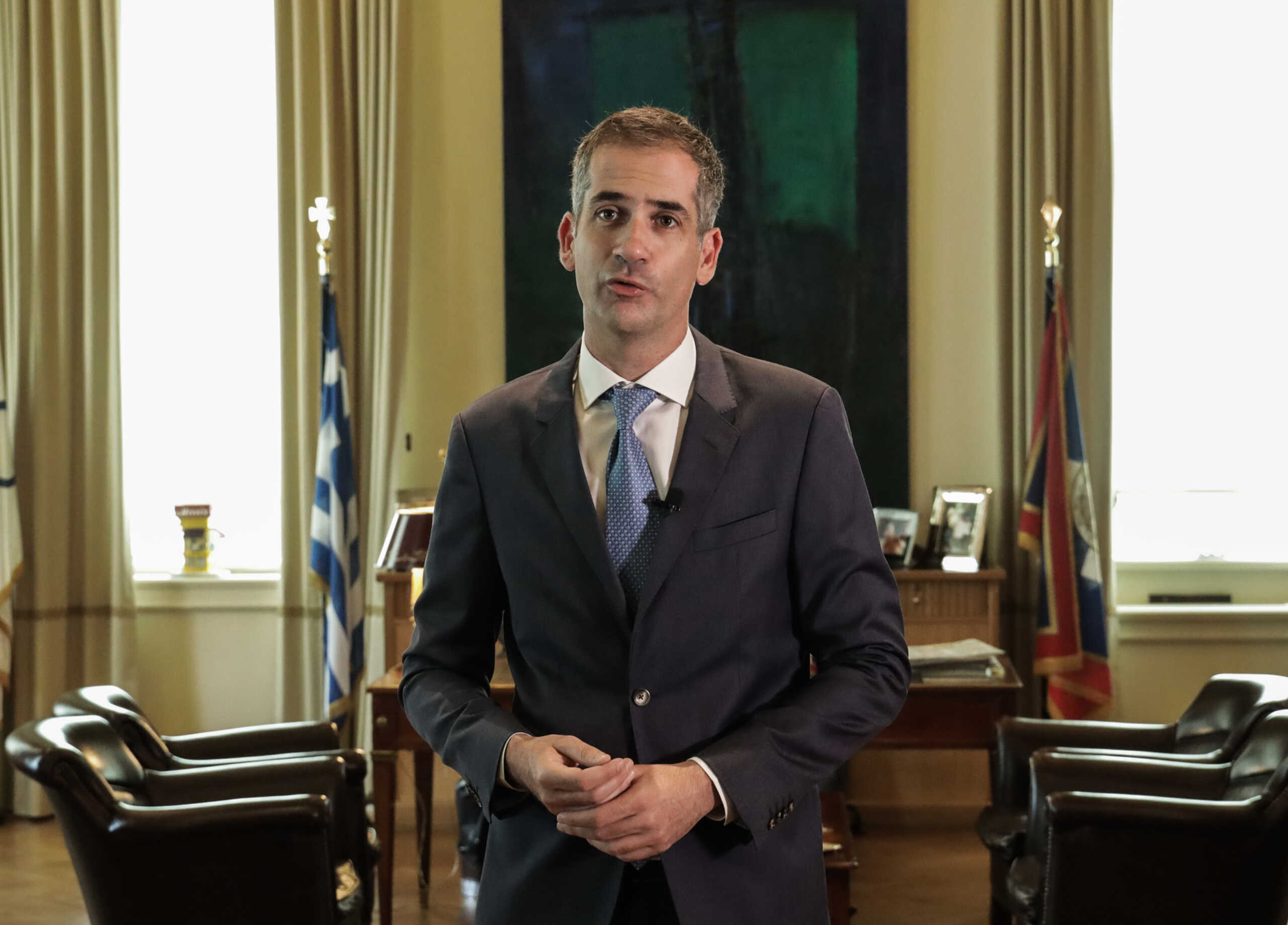 Υπογραφή των συμβάσεων του πρότζεκτ της "Διπλής Ανάπλασης" από τους Κώστα Μπακογιάννη (Δήμος Αθηναίων), Άδωνι Γεωργιάδη (Κυβέρνηση-Υπουργείο Ανάπτυξης), Γιάννη Αλαφούζο (ΠΑΕ Παναθηναϊκός), Παναγιώτη Μαλακατέ (Ερασιτέχνης Παναθηναϊκός) κι εκπρόσωπο των τραπεζών (ΑΕΠ Ελαιώνα), Κυριακή 22 Μαΐου 2022.
(ΠΑΝΑΓΙΩΤΗΣ ΣΤΟΛΗΣ