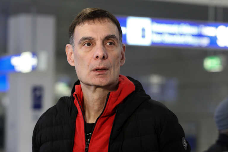 Μπαρτζώκας: «Θα χρειαστεί λίγο χρόνο ο Πετρούσεφ, σιγά σιγά το ρόστερ του Ολυμπιακού θα έχει μεγαλύτερο βάθος»