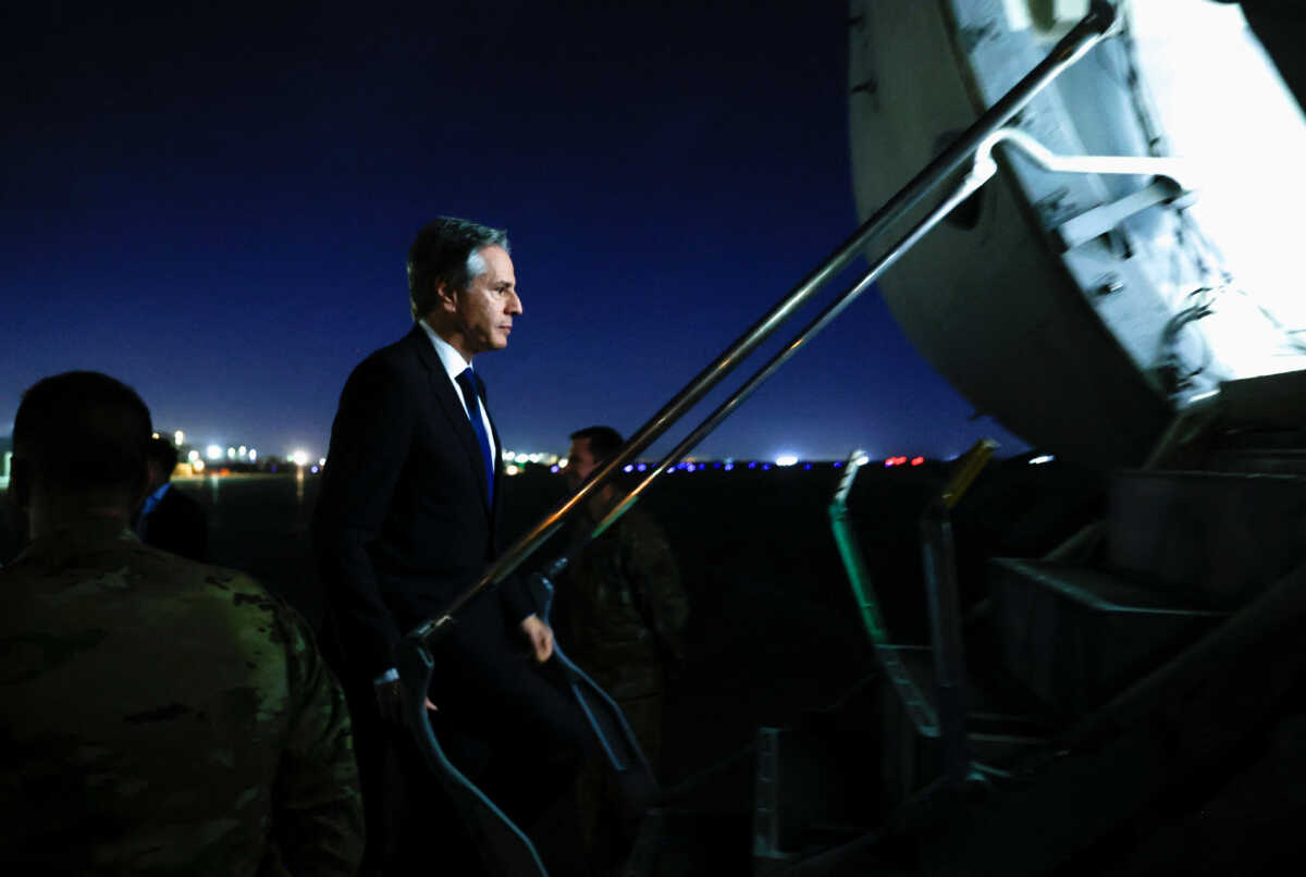 U.S. Secretary of State Antony Blinken boards his military transport aircraft to depart Baghdad International Airport after meeting Iraqi Prime Minister Mohammed Shia' Al Sudani, amid the ongoing conflict between Israel and the Palestinian Islamist group Hamas, in Baghdad, Iraq, November 5, 2023. REUTERS