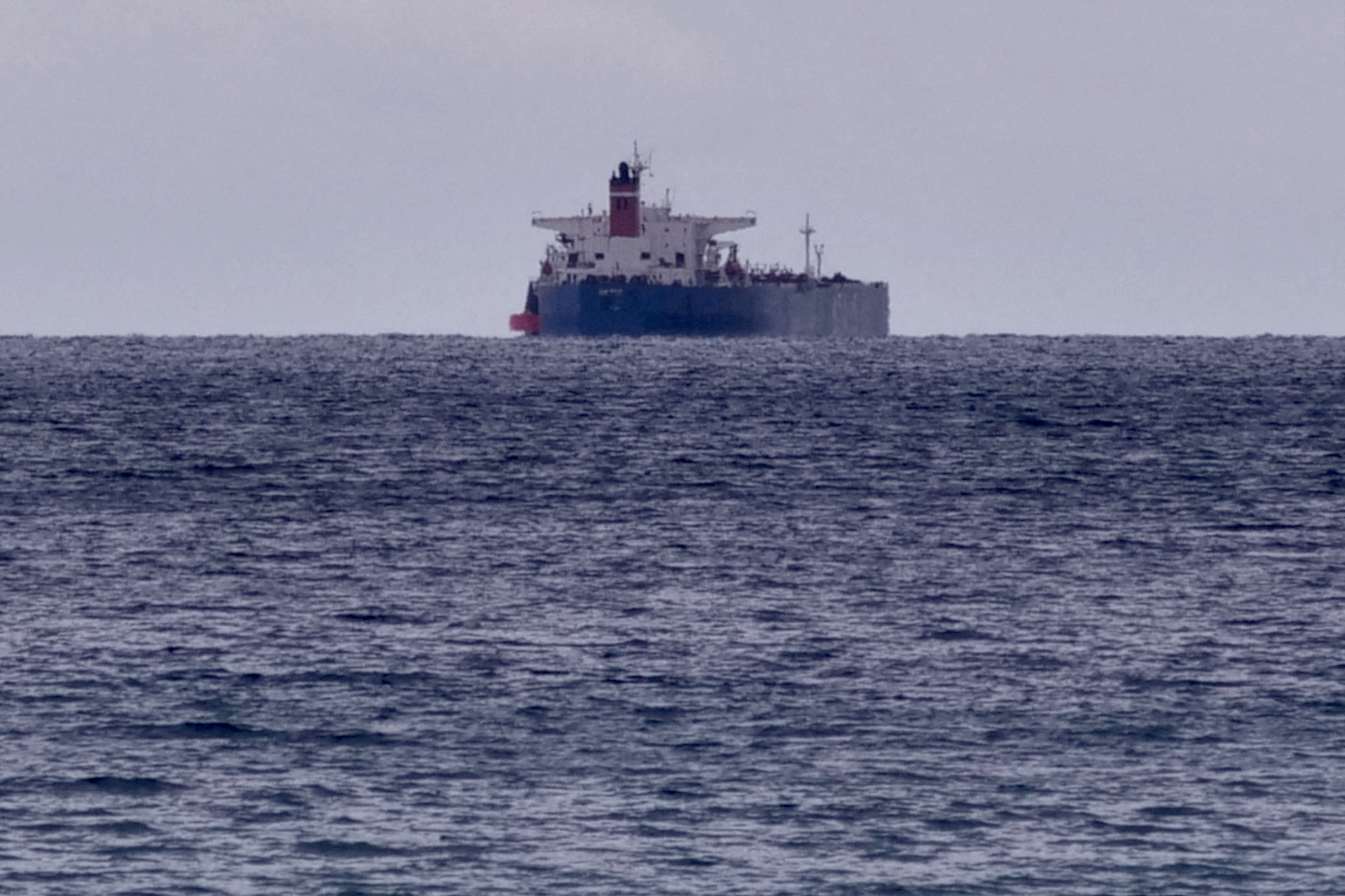 Υεμένη: Ελεύθερο το δεξαμενόπλοιο που καταλήφθηκε από ενόπλους – Αμερικανικό πλοίο έσπευσε σε βοήθεια και έπιασε τους 5