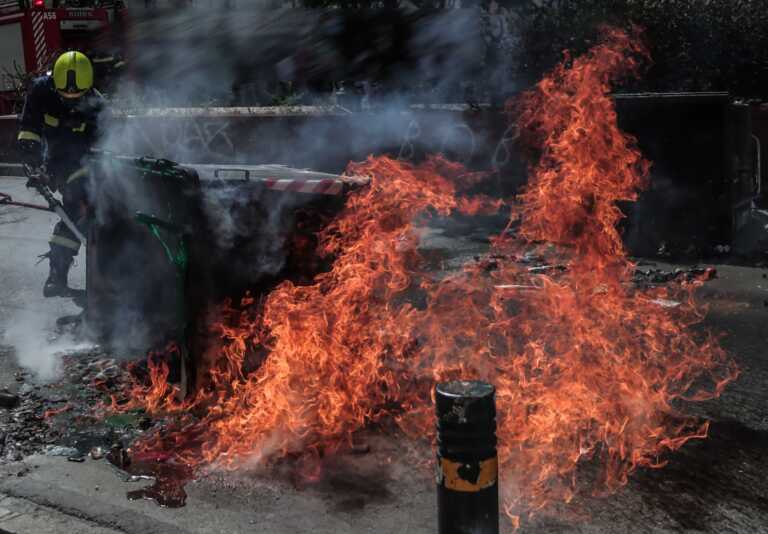 Ένταση στο Χαλάνδρι μεταξύ αστυνομικών και Ρομά που διαμαρτύρονται για το θάνατο του 17χρονου