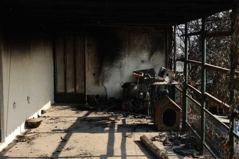 Φωτιά έκανε στάχτη διαμέρισμα στα Μάλια Ηρακλείου - Σε απόγνωση οι ιδιοκτήτες μόλις είδαν τις ζημιές