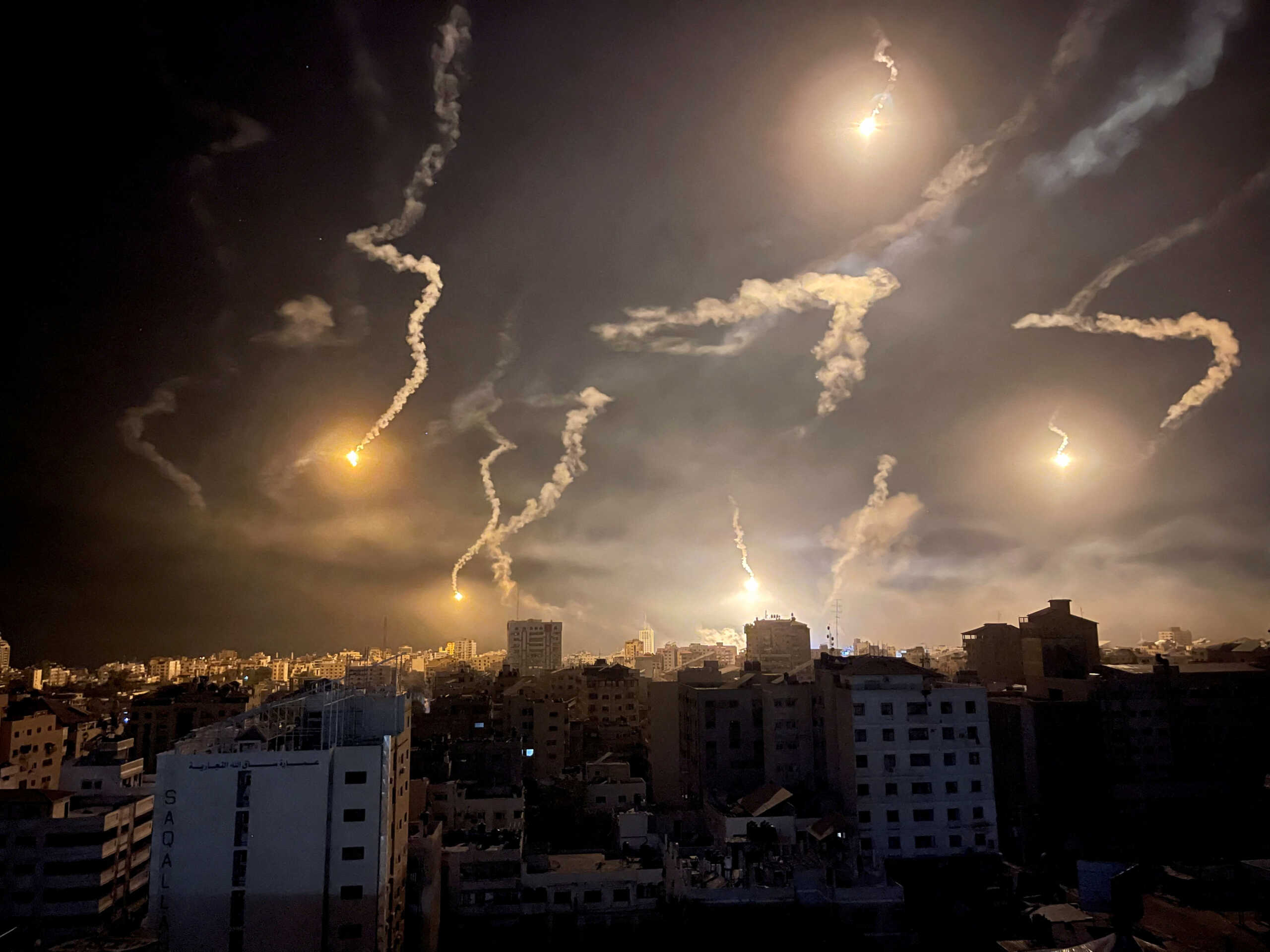 Flares are dropped by Israeli forces, amid the ongoing conflict between Israel and Palestinian Islamist group Hamas, in Gaza City November 6, 2023. REUTERS