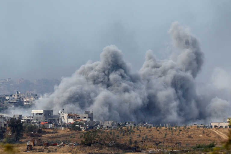Το Ισραήλ βομβάρδισε τη Γάζα λίγο πριν την εφαρμογή της συμφωνίας για εκεχειρία
