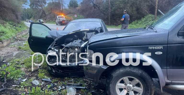 A woman died in a traffic accident in Paleobarvasaina, Ilia, after a head-on collision