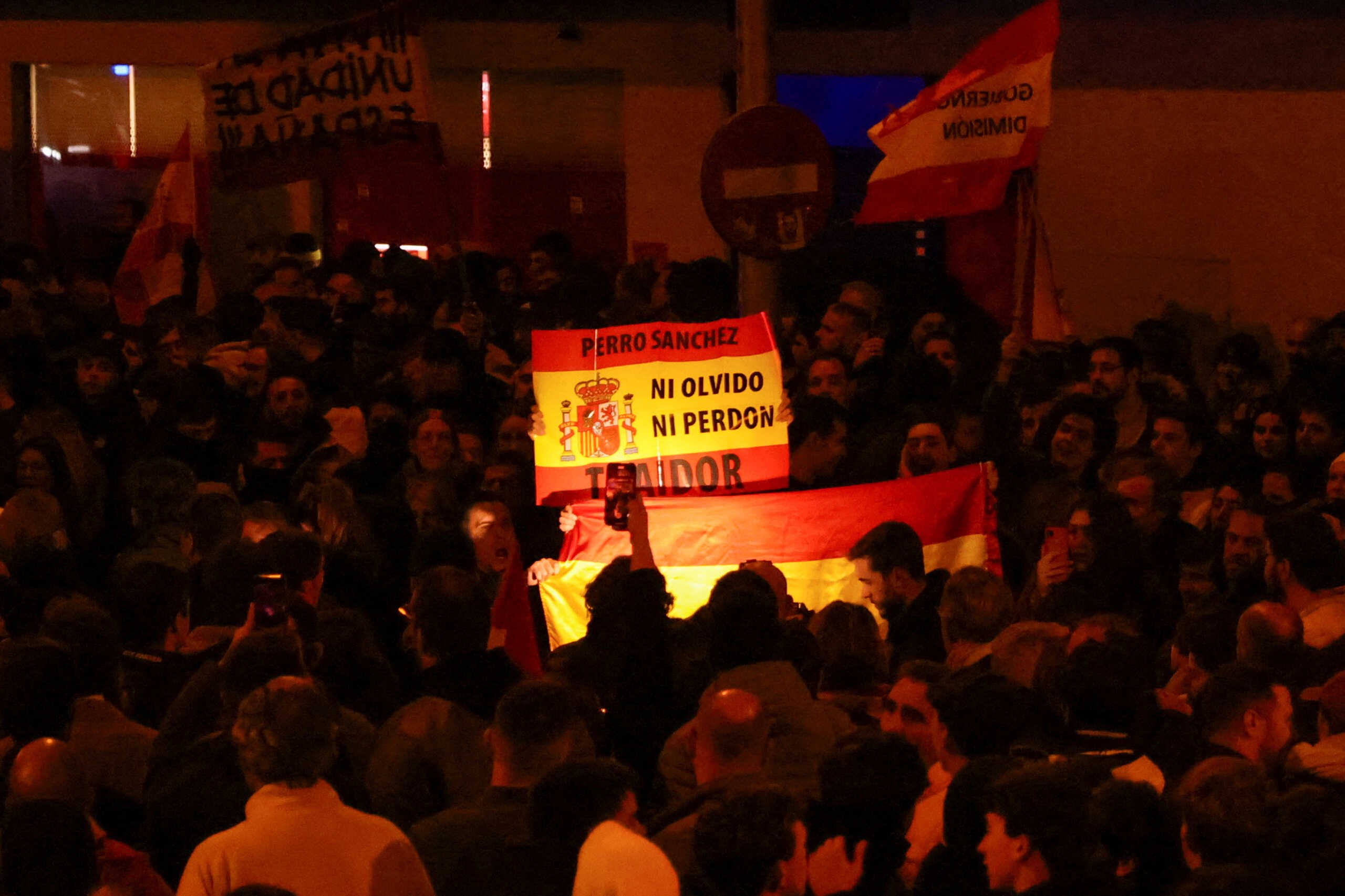 Ισπανία: Κατέληξαν σε συμφωνία οι Σοσιαλιστές και το αυτονομιστικό κόμμα Καταλονίας
