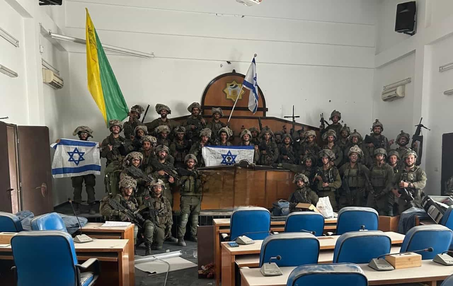 Μέση Ανατολή: Ο στρατός του Ισραήλ μπήκε στο κοινοβούλιο της Γάζας