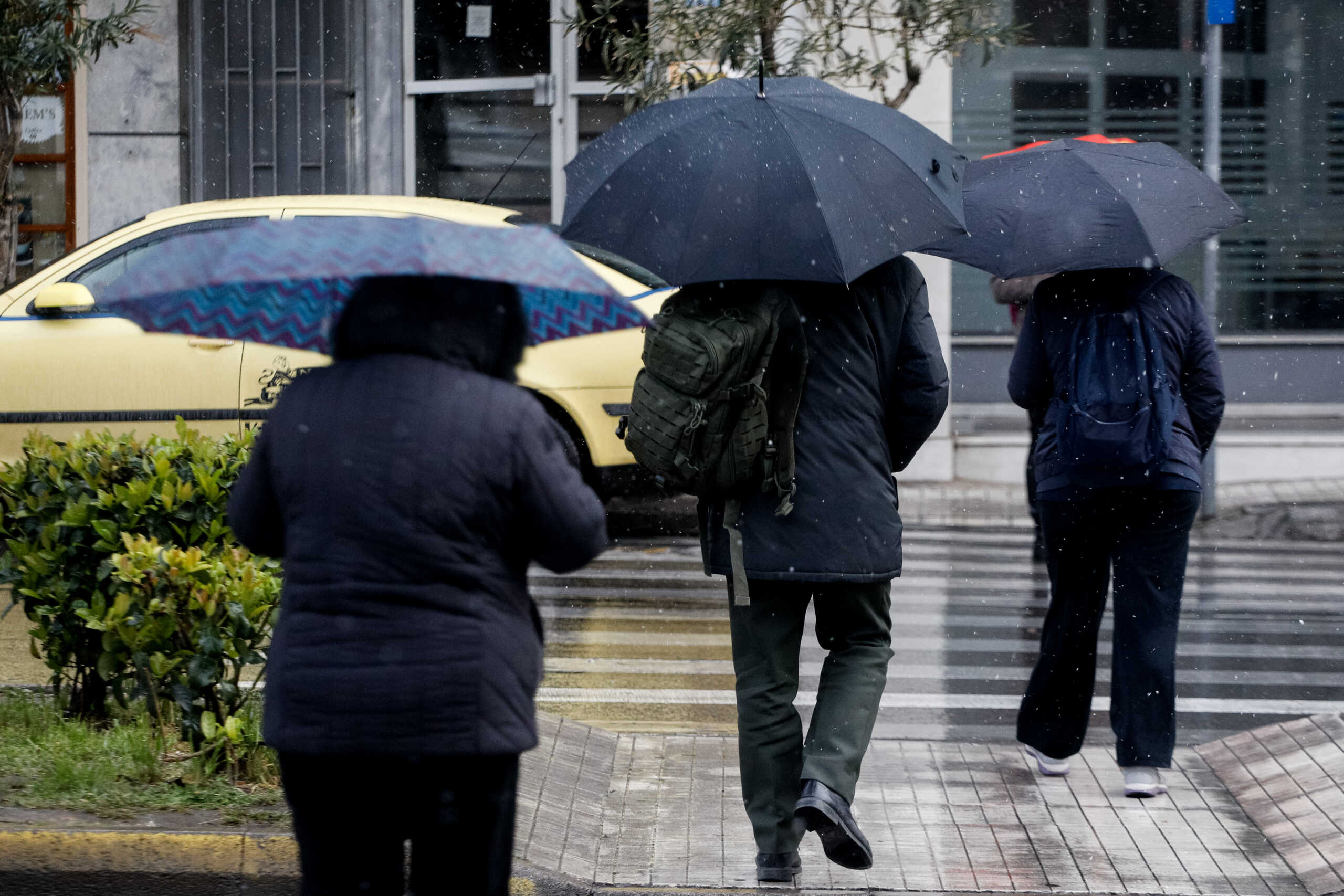 Ελαφριά χιονόπτωση στον Νέο Κόσμο. Πέμπτη 10 Μαρτίου 2022  (ΓΙΩΡΓΟΣ ΚΟΝΤΑΡΙΝΗΣ