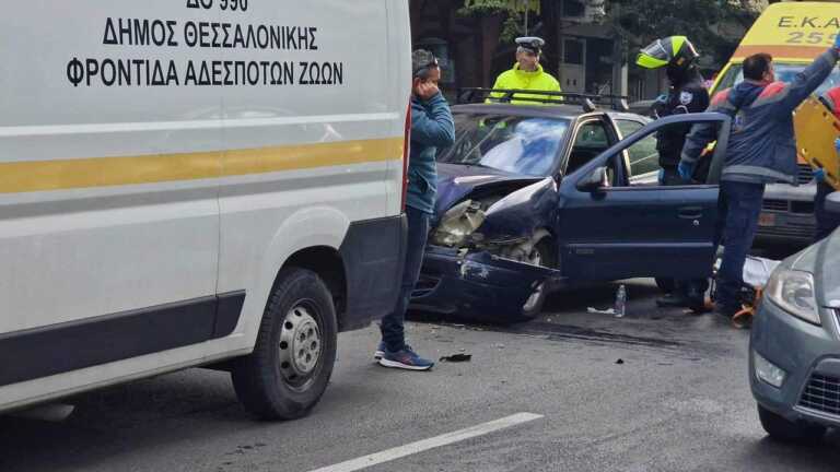 Νεκρός ο άνδρας που έπαθε ανακοπή και προκάλεσε την καραμπόλα στο κέντρο της Θεσσαλονίκης