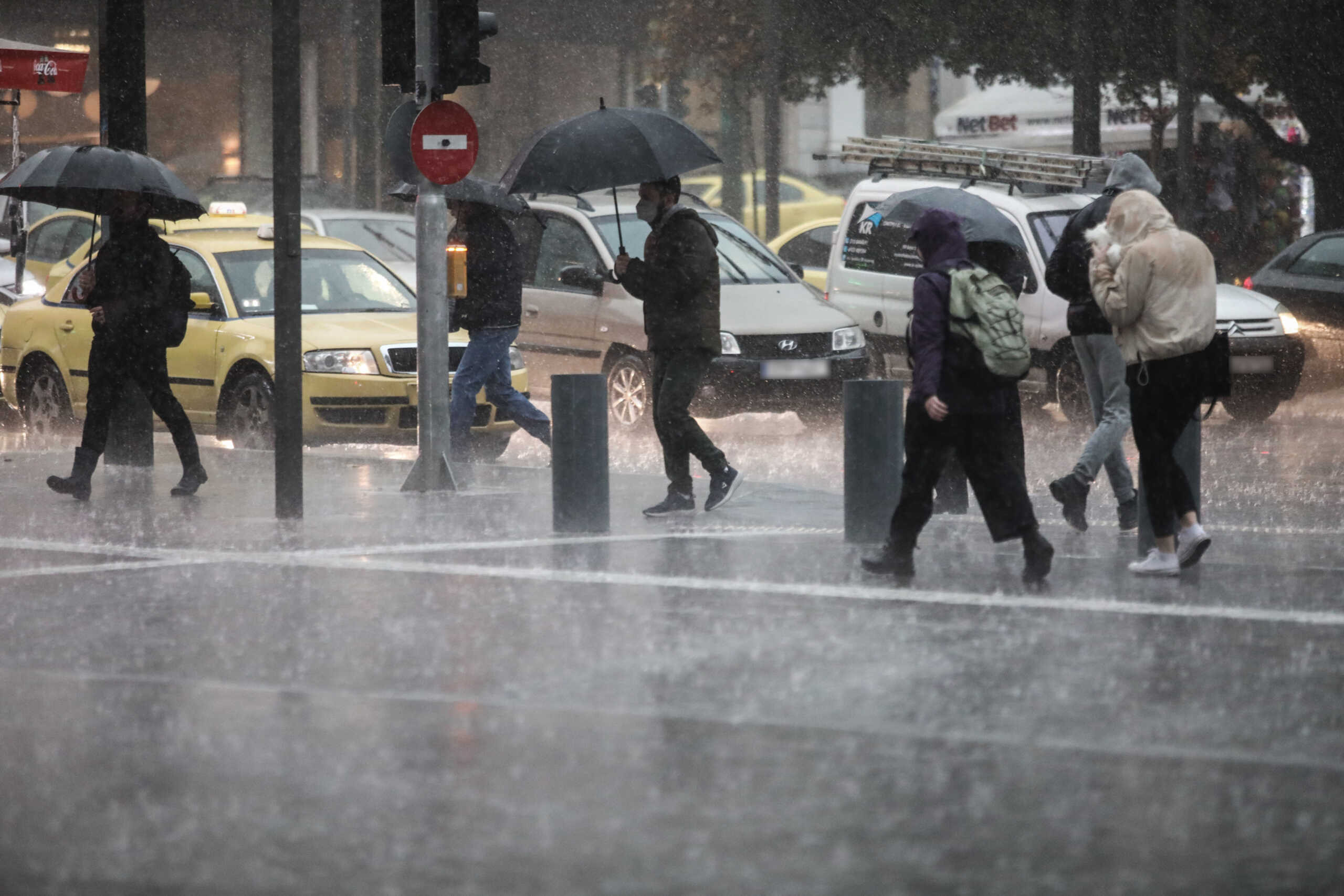 Έντονη βροχόπτωση με διαστήματα χαλαζόπτωσης στην Αθήνα, Πέμπτη 26 Ιανουαρίου 2023.
(ΓΙΑΝΝΗΣ ΠΑΝΑΓΟΠΟΥΛΟΣ