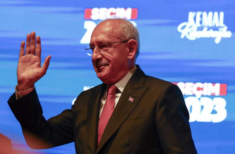 Το τουρκικό CHP εκλέγει πρόεδρο - Ο Κεμάλ Κιλιτσντάρογλου κόντρα στην «αλλαγή»