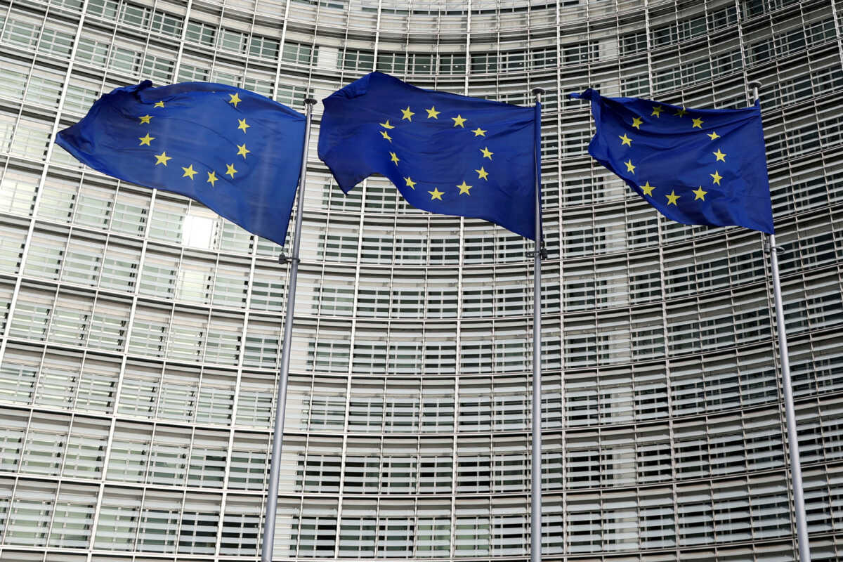Ευρωπαϊκή Επιτροπή: Άναψε «πράσινο φως για τη νέα  δόση από το Ταμείο Ανάκαμψης στην Ελλάδα