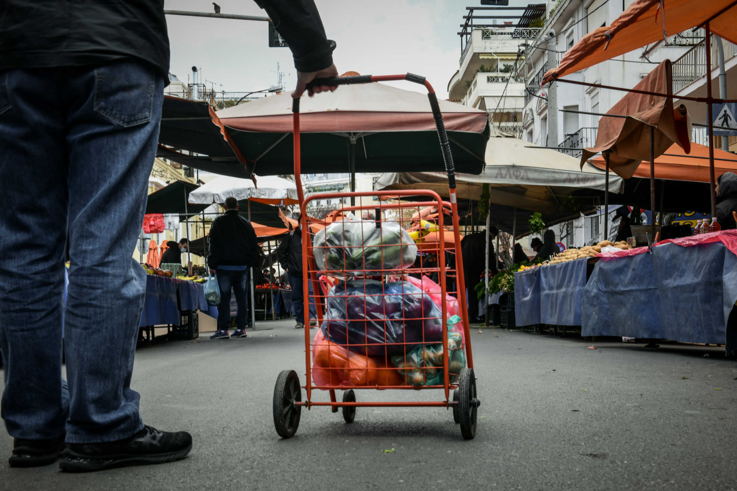 Επιταγή ακρίβειας: Πλησιάζει η χορήγησή της στους ευάλωτους – Πότε θα ληφθούν οι οριστικές αποφάσεις