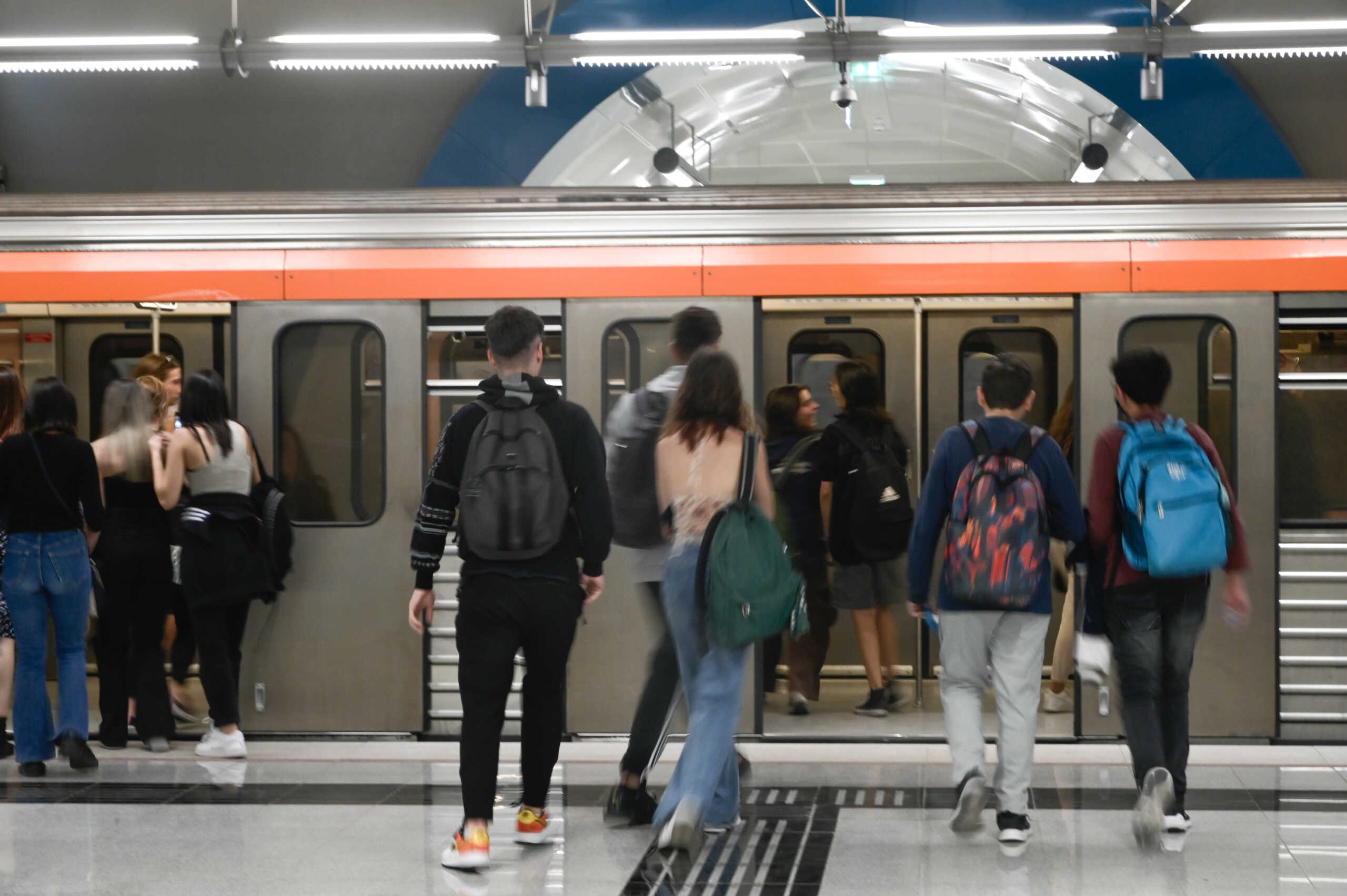 Παραδόθηκαν προς χρήση στο επιβατικό κοινό οι σταθμοί "Μανιάτικα", "Πειραιάς" και "Δημοτικό Θέατρο" του Μετρό στον Πειραιά, Δευτέρα 10 Οκτωβρίου 2022. 
(ΜΙΧΑΛΗΣ ΚΑΡΑΓΙΑΝΝΗΣ