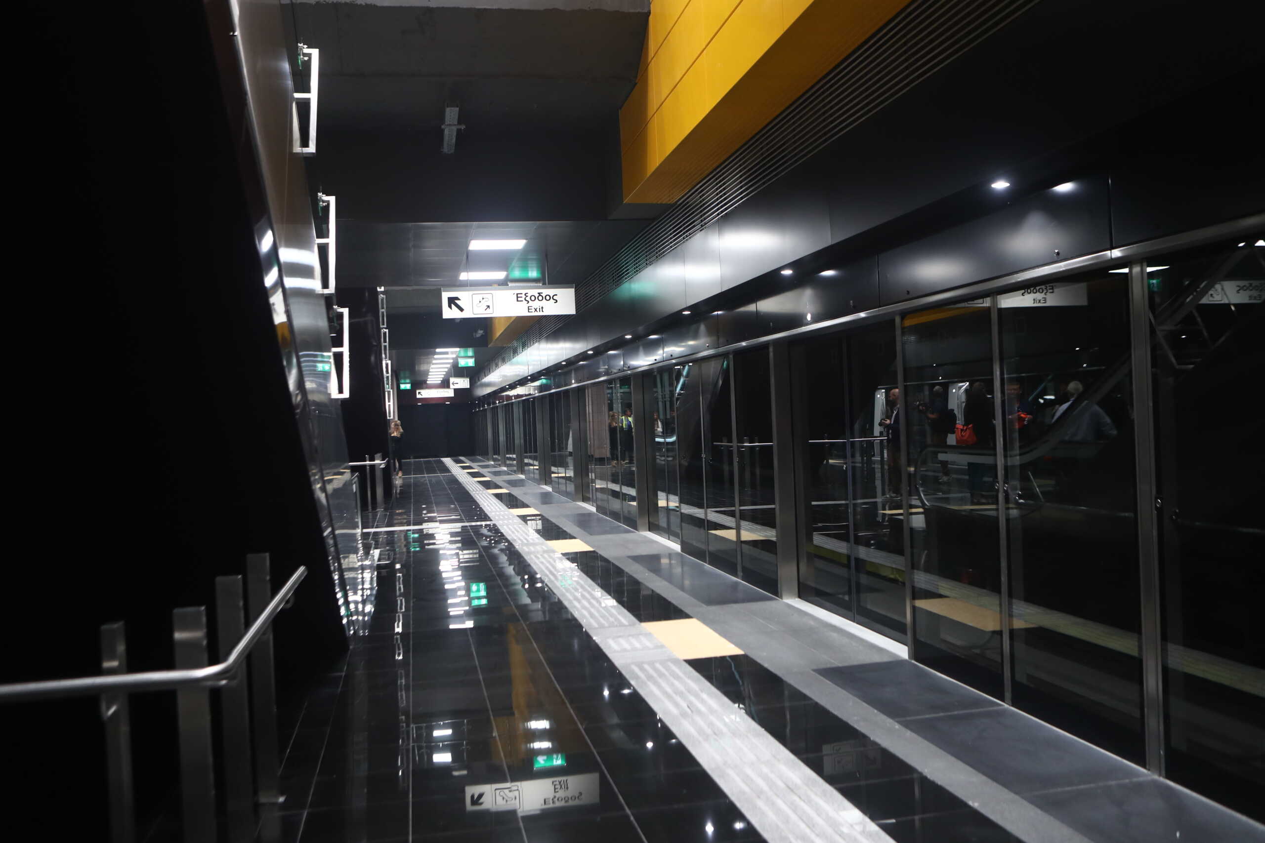 Μετρό Θεσσαλονίκης: Κοσμοσυρροή για ξενάγηση στον σταθμό «Αγία Σοφία» – Παρών και ο Χρήστος Σταϊκούρας