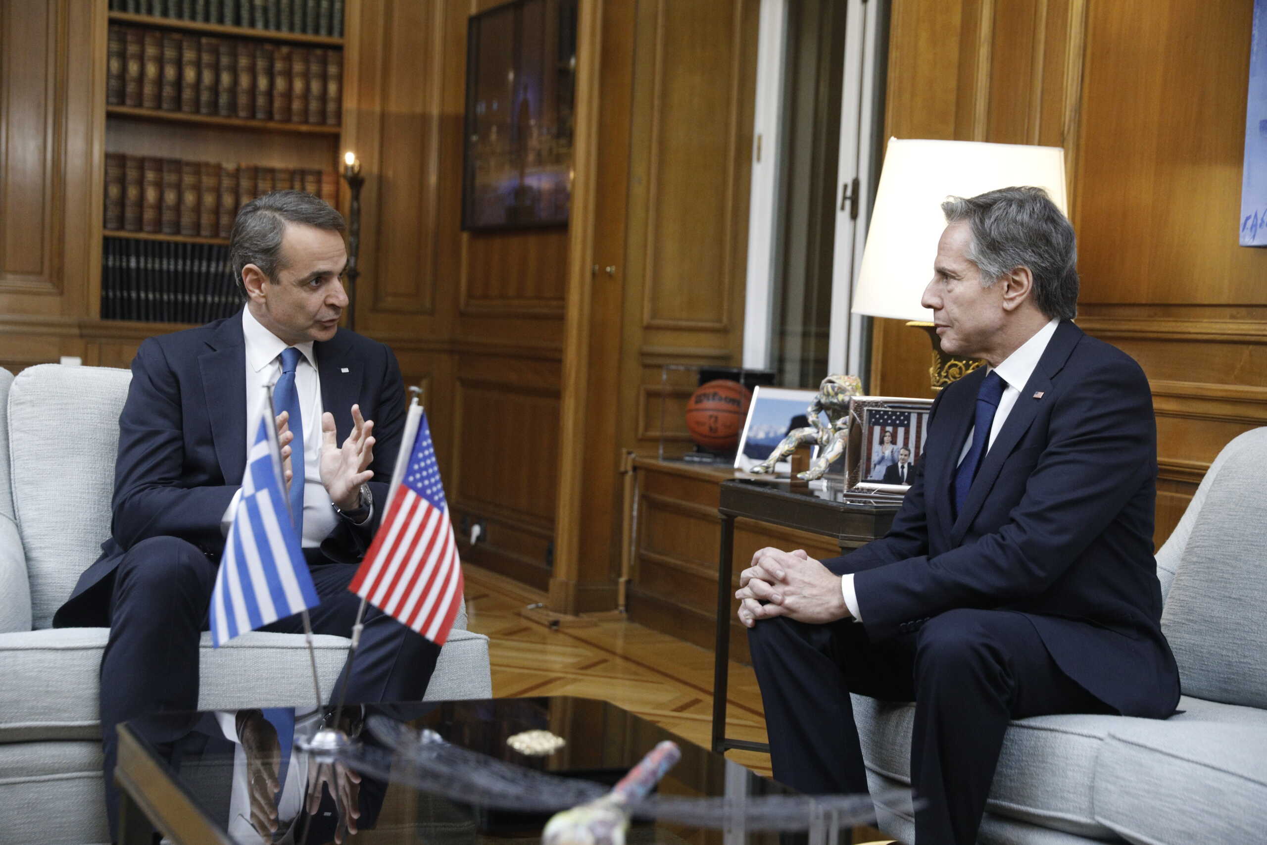 Μέση Ανατολή: Τηλεφωνική επικοινωνία Μητσοτάκη – Μπλίνκεν – Προηγήθηκε η επίσκεψη του Αμερικανού υπουργού Εξωτερικών στην Άγκυρα