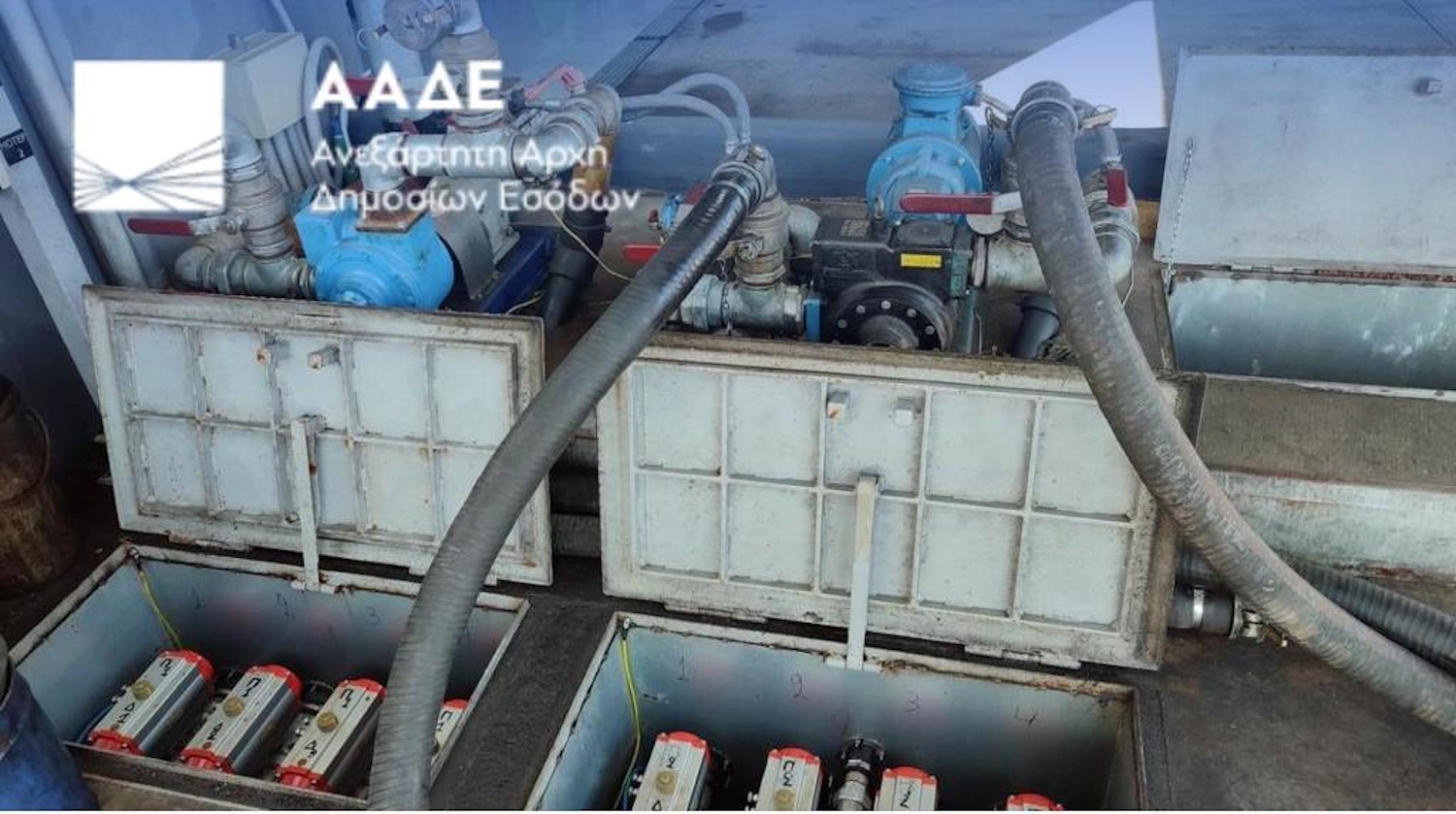 ΑΑΔΕ: Κατάσχεση 43.000 λίτρων προϊόντων για νοθεία καυσίμων σε Πειραιά, Ροδόπη και διόδια Ιάσμου