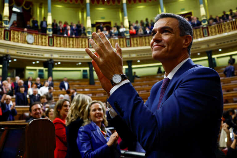Ξανά πρωθυπουργός της Ισπανίας ο Πέδρο Σάντσεθ με απόλυτη πλειοψηφία