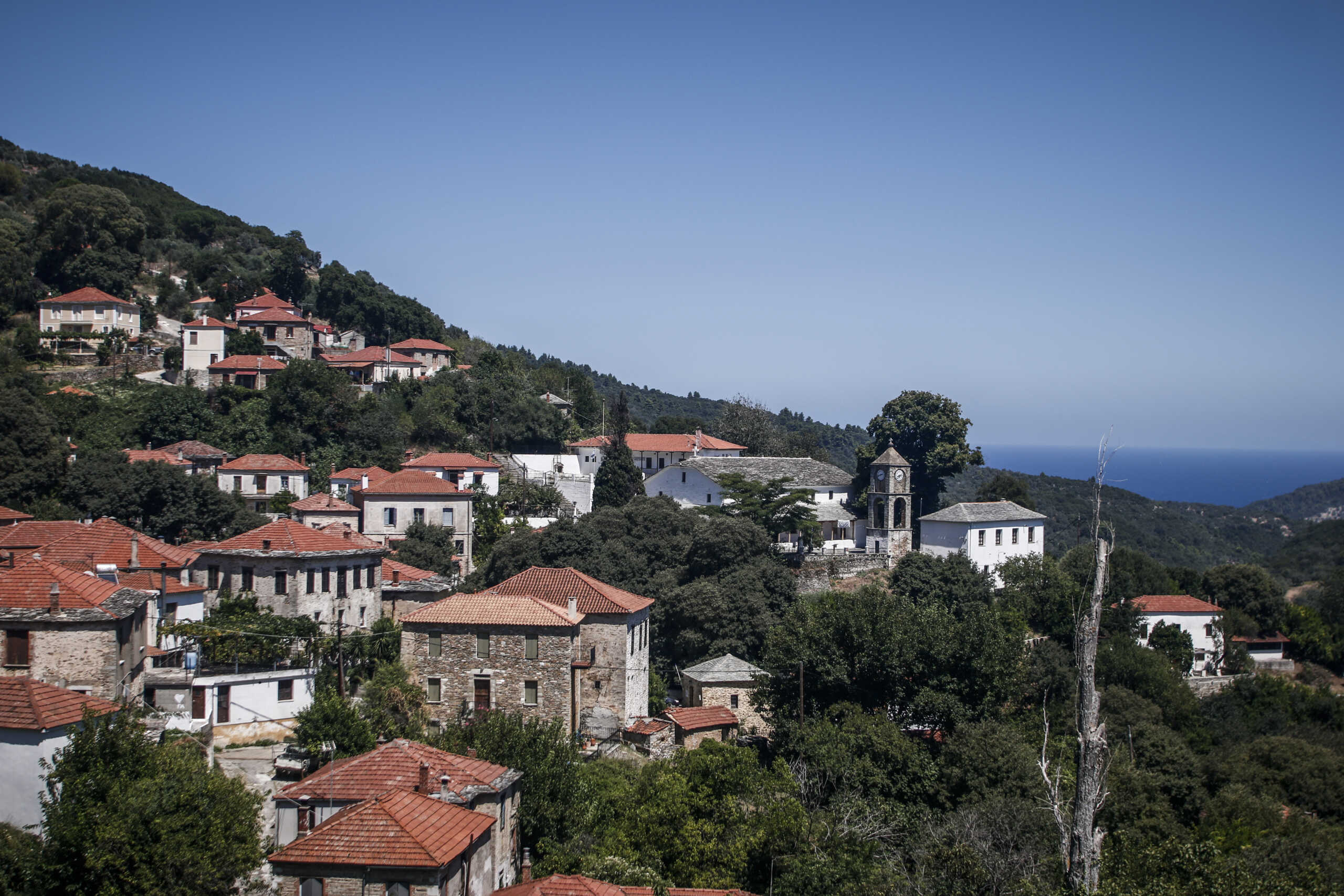 «Βουλιάζουν» οι χειμερινοί προορισμοί τα φετινά Χριστούγεννα – Ποιους επιλέγουν οι Έλληνες – Αυξημένες κατά 15% οι τιμές