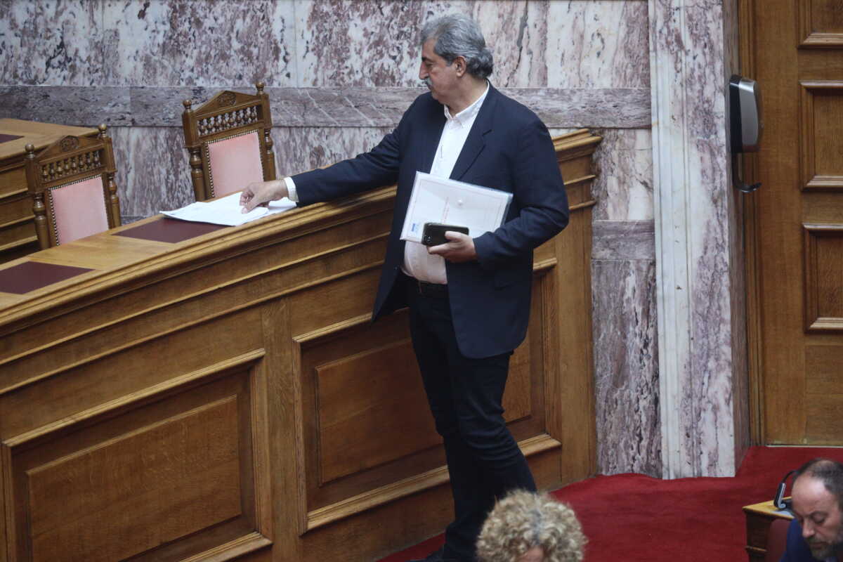 Συζήτηση και λήψη απόφασης, επί της πρότασης που κατέθεσαν ο Πρόεδρος της Κοινοβουλευτικής Ομάδας του ΚΚΕ Δημήτρης Κουτσούμπας και οι Βουλευτές του κόμματός του, για σύσταση Εξεταστικής Επιτροπής με θέμα "Τη διερεύνηση του εγκλήματος των Τεμπών και όλων των πτυχών που σχετίζονται με αυτό", Τετάρτη 15 Νοεμβρίου 2023. 
(ΓΙΑΝΝΗΣ ΠΑΝΑΓΟΠΟΥΛΟΣ