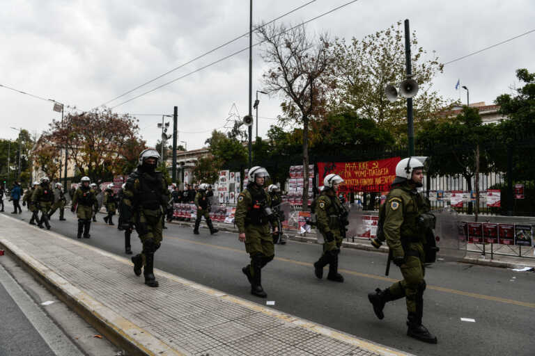 «Αστακός» η Αθήνα για την 50η επέτειο της εξέγερσης του Πολυτεχνείου - Κλειστοί δρόμοι, αλλαγές στη λειτουργία των ΜΜΜ