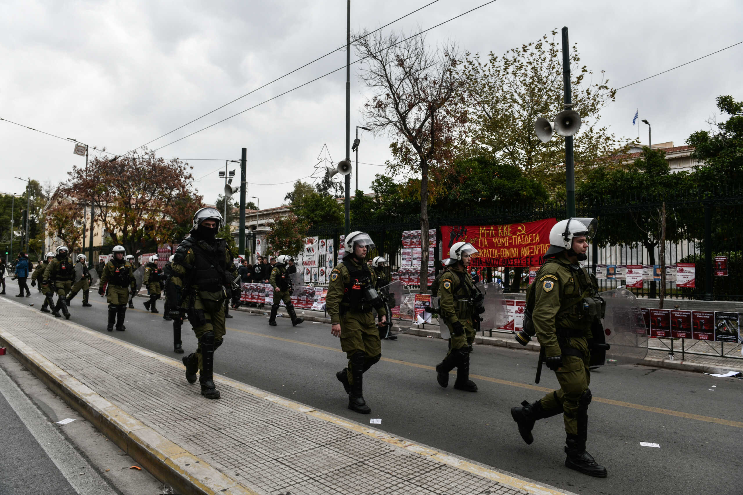 17 Νοέμβρη – Πολυτεχνείο: Κλειστοί δρόμοι και αλλαγές σε Μετρό, λεωφορεία, τρόλεϊ λόγω της πορείας