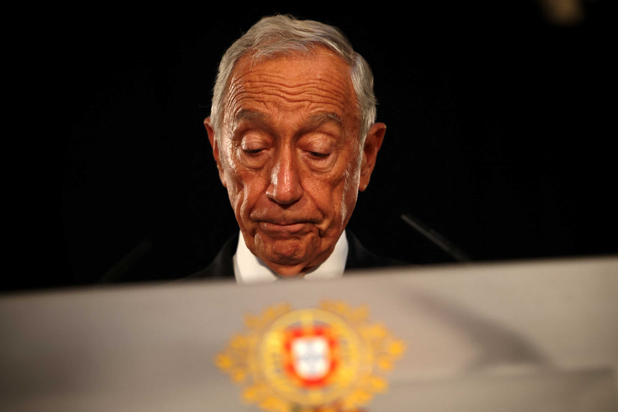 Portugal's President Marcelo Rebelo de Sousa addresses the nation from Belem Palace to announce his decision to dissolve parliament triggering snap general elections on March 10th, after Prime Minister Antonio Costa resigned due to an ongoing investigation on the alleged corruption in multi-billion dollar lithium, green hydrogen and data centre deals, in Lisbon, Portugal, November 9, 2023. REUTERS