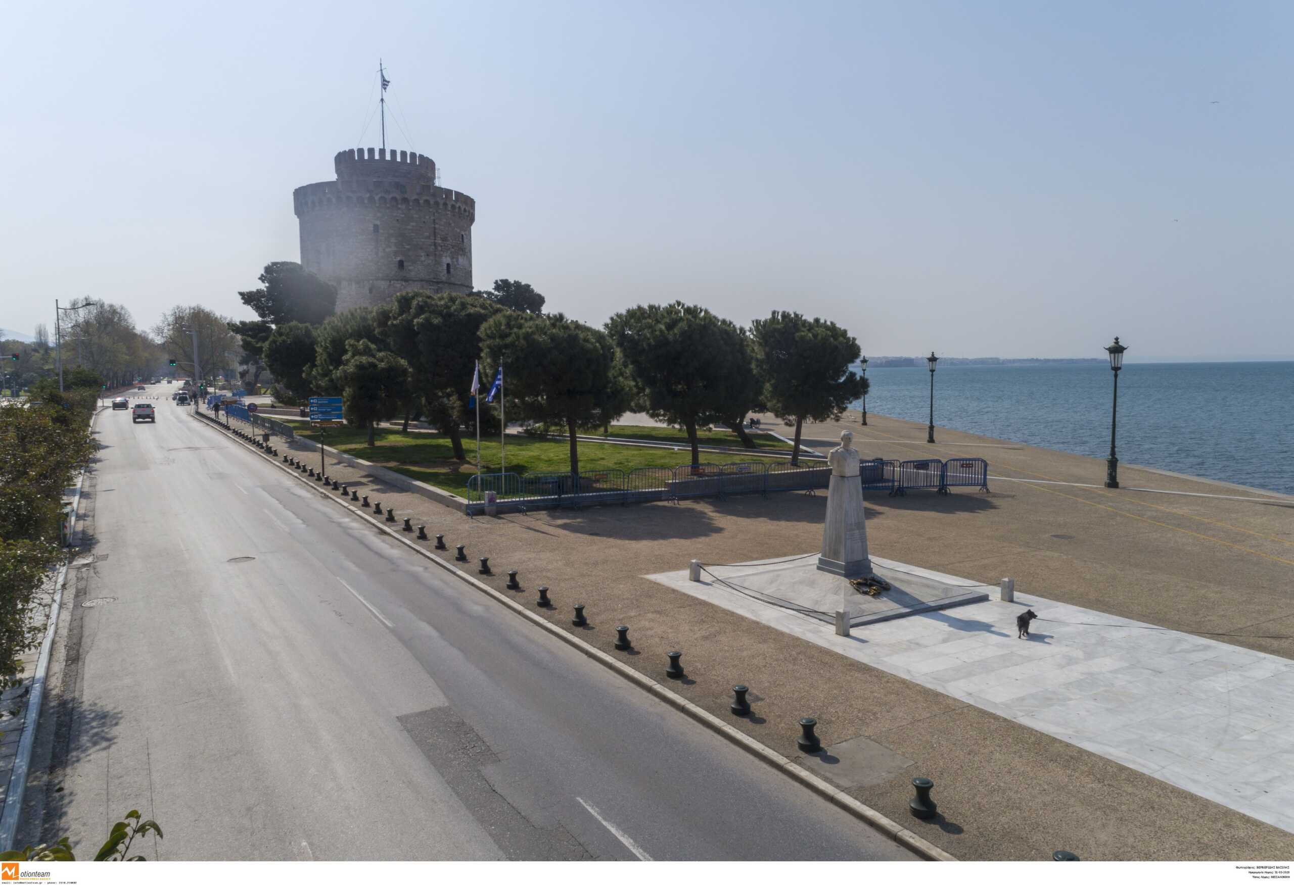 Θεσσαλονίκη: Νεκρός 59χρονος σε τροχαίο – Καρφώθηκε με τη μηχανή του σε προστατευτικές μπάρες