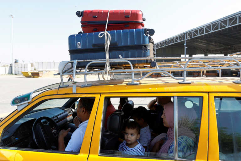 Επταμελής οικογένεια Ελλήνων από τη Γάζα έφτασε στην Αίγυπτο μέσω Ράφα - Η ανακοίνωση του ΥΠΕΞ